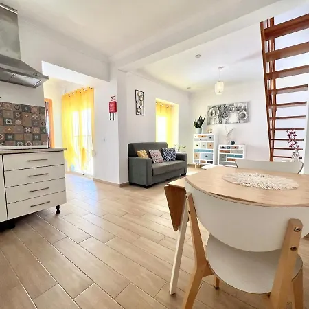 Apartman Rooftop In The Heart Of Peniche