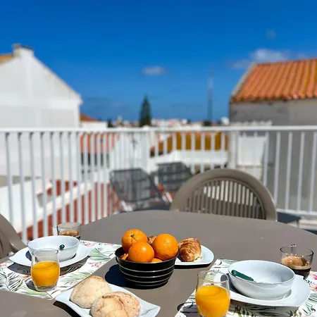 Rooftop In The Heart Of Apartman Peniche